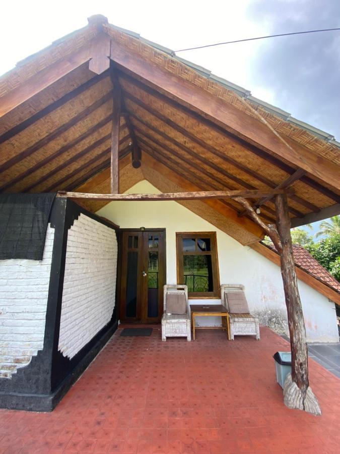 Edrian Bungalows テテバトゥ エクステリア 写真