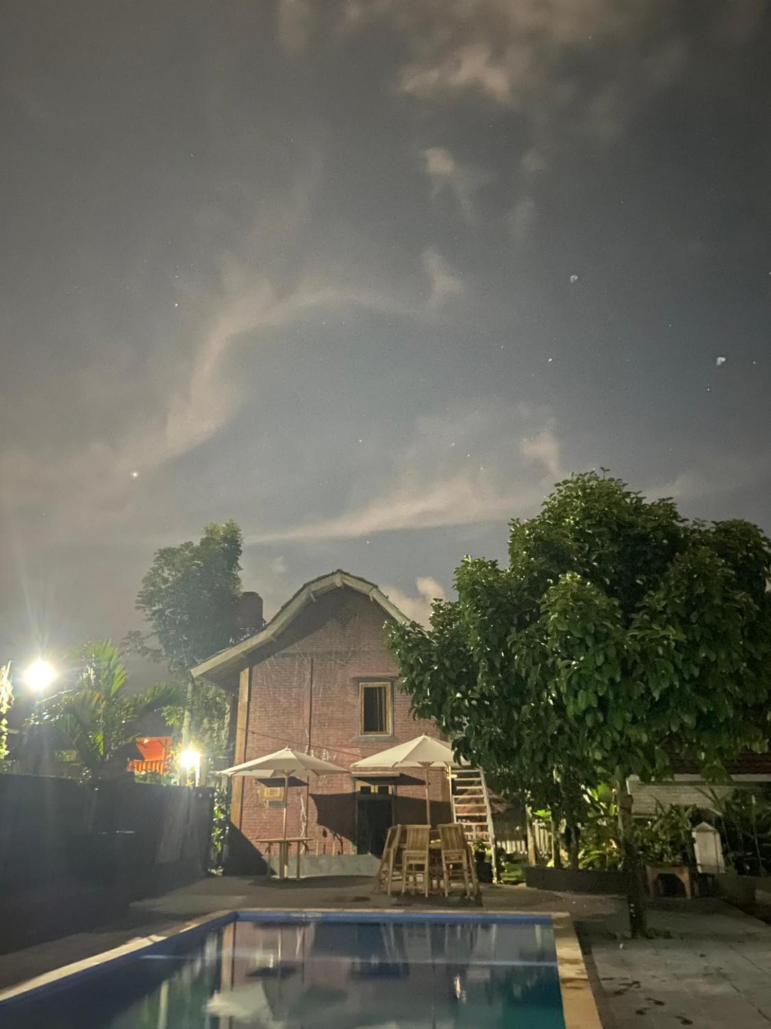 Edrian Bungalows テテバトゥ エクステリア 写真